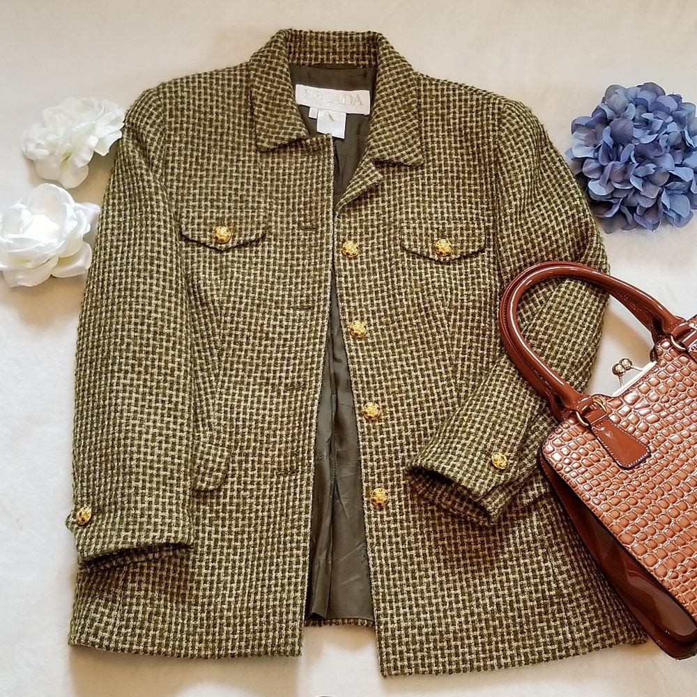 Escada tweed jacket/blazer near mint vintage